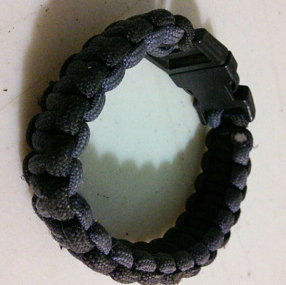 Bracelets - Picture 4 of 10